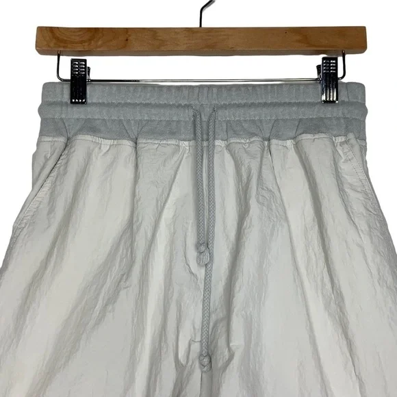 Fabletics Womens Jemma Shorts Sz Small Gray White Lined Elastic Waist Activewear - Picture 5 of 10